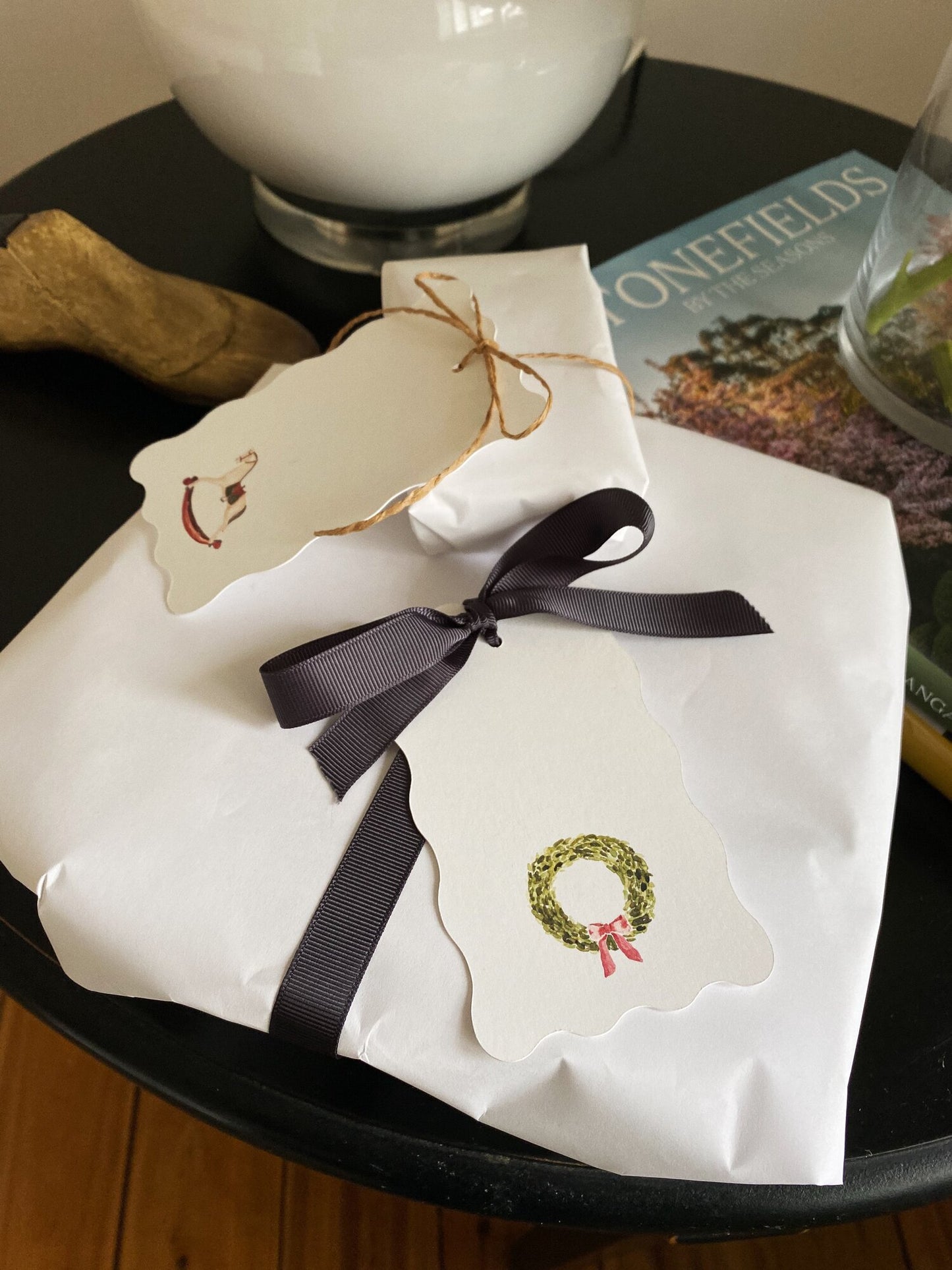Scalloped Christmas Tags
